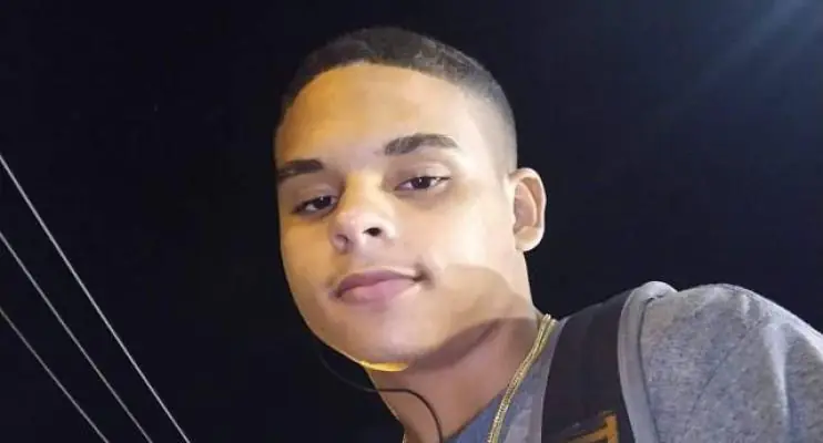 Moradores acusam a PM por morte de rapaz de 18 anos; 'Executaram o meu filho', diz mãe