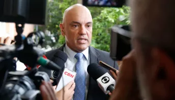 Moraes aprova envio de inquéritos que envolvem Torres e Ibaneis à CPI do 8/1