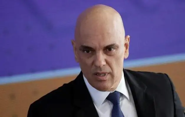 Moraes manda bloquear contas de investigados por atos golpistas
