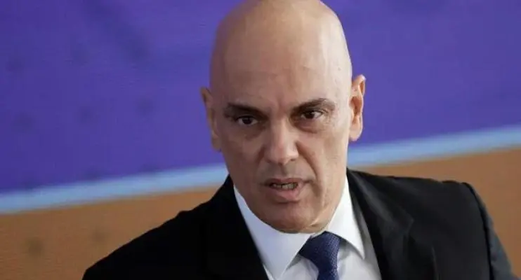 Moraes manda bloquear contas de investigados por atos golpistas