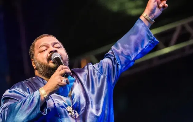 Morre o sambista Arlindo Cruz, aos 66 anos
