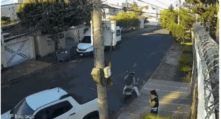 Motorista que atropelou bandido para livrar enfermeira diz que pensou na família