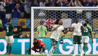 Mulher de Cucurella é ameaçada de morte após ida do lateral ao Real Madrid