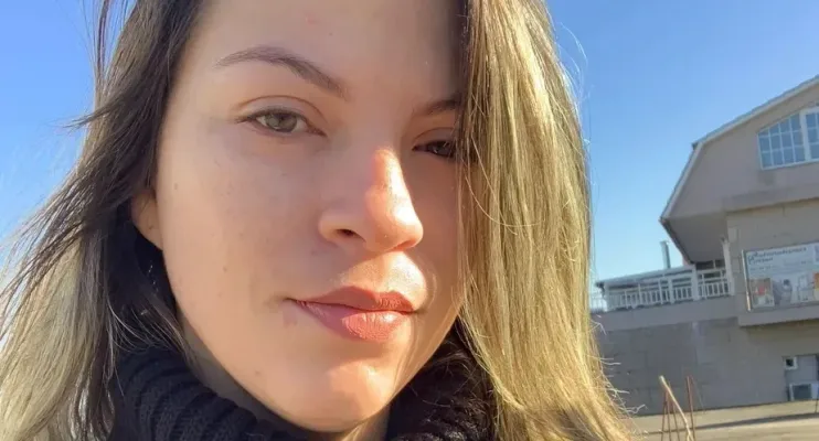 Mulher descreve como médico, pai de seu bebê, fez nela um aborto forçado em um motel
