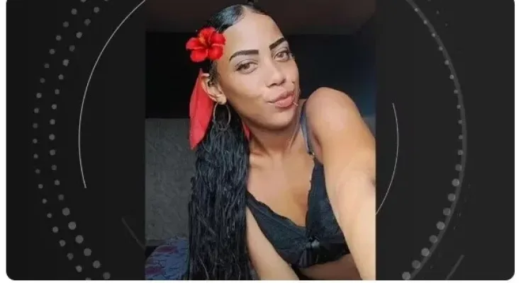 Mulher é assassinada a facadas e com golpes de bengala dentro da própria casa 