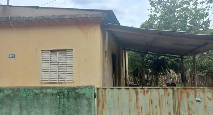  Mulher mata marido a facadas no meio da rua no Sul do ES