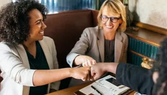 Mulheres empreendedoras de Pinheiros podem solicitar linha de crédito de até R$ 21 mil 