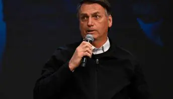 Mulheres indecisas têm percepção negativa de Bolsonaro e da economia, mostra Datafolha