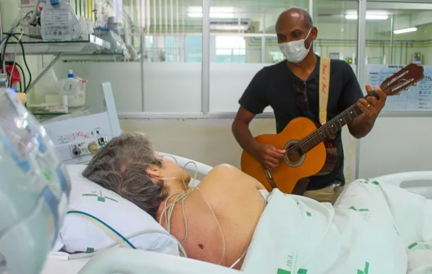 Música na UTI do Hospital Geral de Linhares acelera recuperação de pacientes