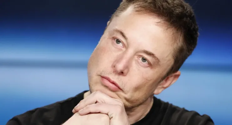 Musk deve abandonar todas as empresas, diz cofundador do Facebook