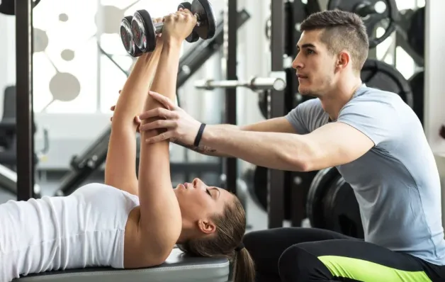 Na semana do Natal, tem 213 vagas de emprego no Sine de Linhares