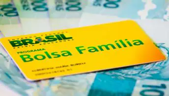 Bolsa Família manterá no Cadastro Único quem conseguir emprego com carteira assinada