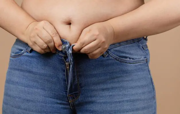 Quer acabar com a gordura visceral? Deixe de lado estes alimentos