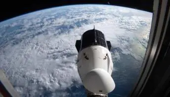 NASA partilha imagem de cápsula unida à Estação Espacial