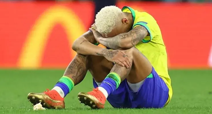 Neymar troca comercial por posts nas redes e tenta "humanizar" maior derrota da carreira