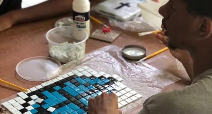 Projovem arte do mosaico como recurso para incentivar a criatividade