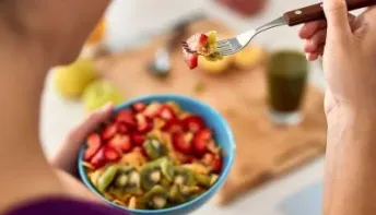 Nutricionista Guilherme Bacelar explica relação da dieta com saúde mental