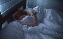 O hábito simples após o jantar que pode ajudar você a dormir melhor