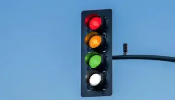 O QUE SIGNIFICA e por que a 4ª LUZ com NOVA COR vai ser adicionada aos semáforo