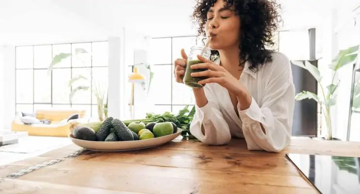O suco verde que é uma 'bomba' contra a pressão arterial alta