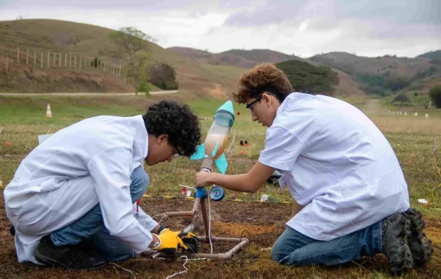 OBA e OBAFOG 2025 premiam estudantes e destaca participação das escolas públicas