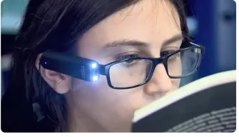  Óculos com Inteligência Artificial ajudam alunos com deficiência visual a ler e até identificar pessoas