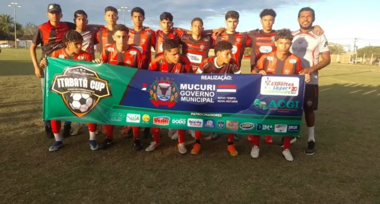 Olheiros de grandes clubes acompanham jovens promessas do futebol em Mucuri