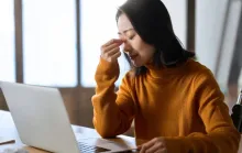 Olhos cansados no computador? Estas 5 dicas vão ajudá-lo