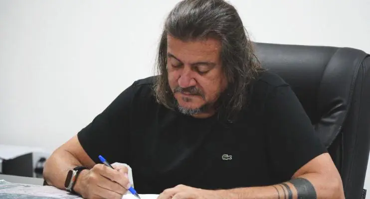 Oportunidade para quem mais precisa: Daniel Santana sanciona lei que garante 20% das vagas de DT’S para o primeiro emprego