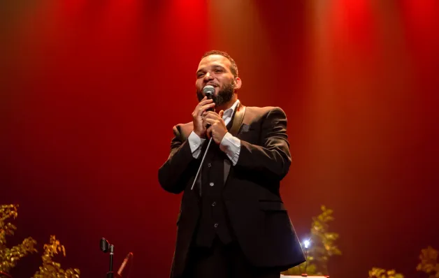 Orquestra Filarmônica Moderna Brasileira convida Pedro Mariano em concerto inédito