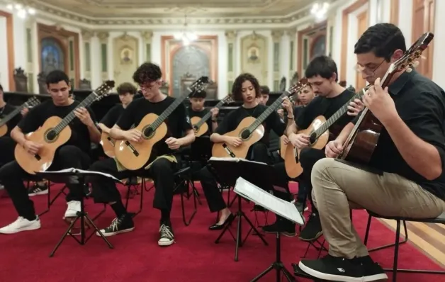 ‘Orquestra Jovem de Violões’ realiza turnê no Rio de Janeiro