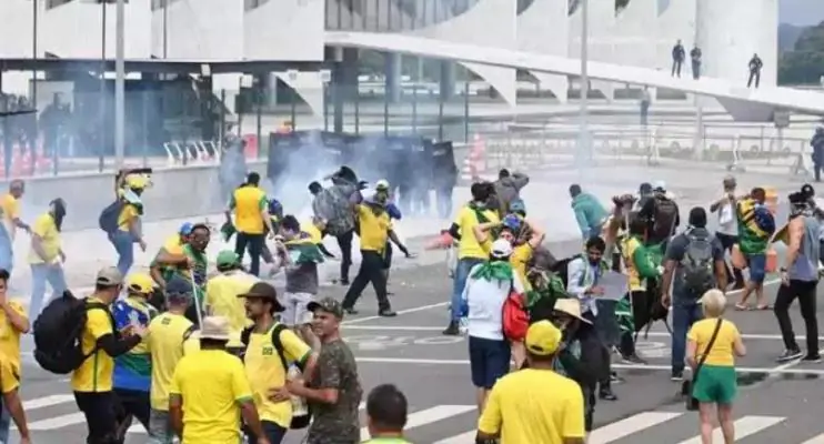 Os males do nacionalismo cristão