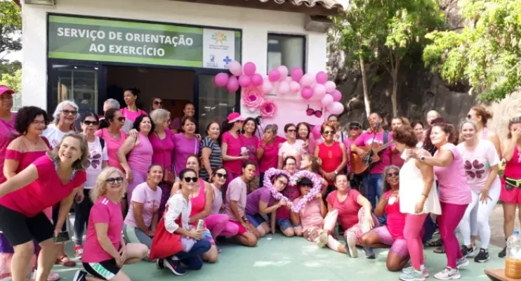 Outubro Rosa: Saúde de Vitória segue com ações de conscientização
