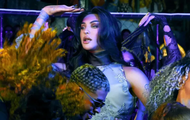 Pabllo Vittar lança clipe de 'Cadeado' e ganha elogios nas redes: "Diva"