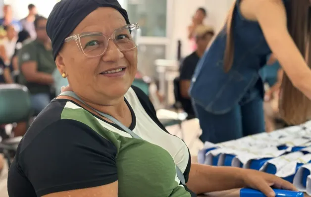 Pacientes atendidos pelo SUS recebem 130 óculos em Pinheiros