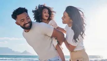 Pais de 1ª viagem levam 2 anos para voltar a serem felizes no casamento