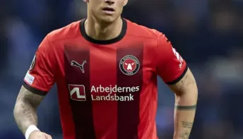 Palmeiras anuncia Emiliano Martínez como novo reforço para o meio-campo até 2029