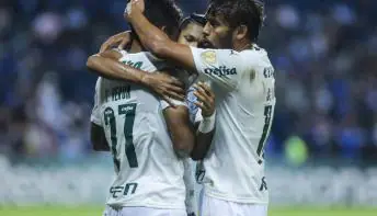 Palmeiras mantém campanha perfeita na Libertadores com vitória no Equador