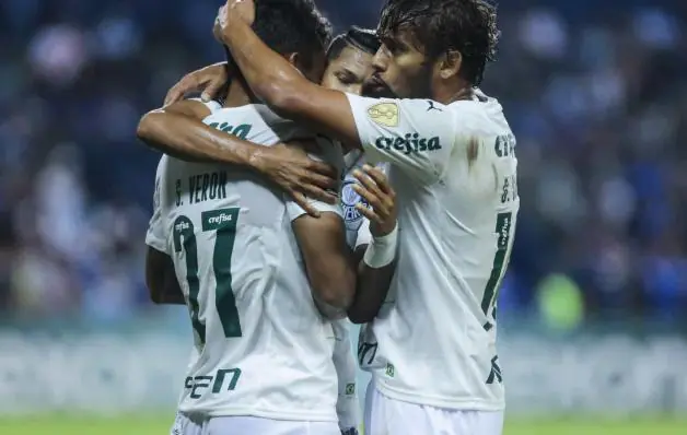 Palmeiras mantém campanha perfeita na Libertadores com vitória no Equador