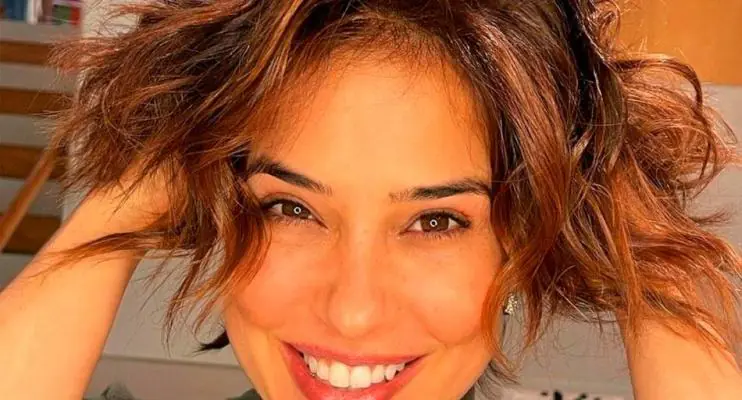 Paloma Duarte surge completamente nua em foto tirada pelo marido