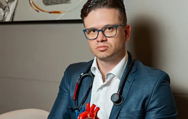 Palpitação ou crise de pânico? Saiba quando o sintoma pode indicar uma arritmia cardíaca