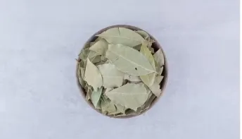 Para bom cheiro: ferver folhas de louro com bicarbonato de sódio