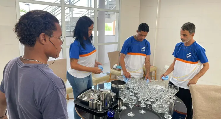 Parceria promove qualificação profissional gratuita com foco em reinserção social na Serra