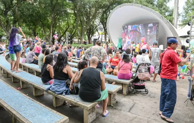 Parque Moscoso se transforma em local de seresta e reúne famílias