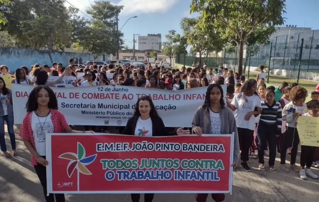 Passeatas de conscientização marca dia mundial de combate ao trabalho infantil em São Mateus  
