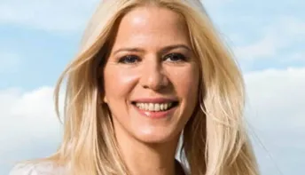 Paula Toller percorre o Brasil  em turnê; ela completou 61 anos parecendo 30