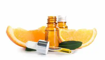Pele seca? Aprenda a preparar um hidratante caseiro de óleo de laranja