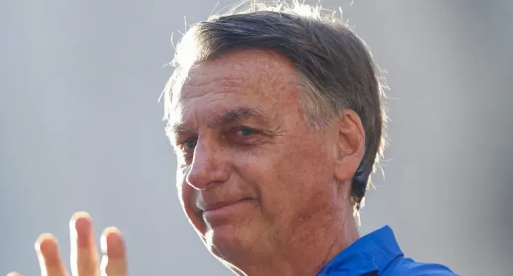 Pena de Bolsonaro deve permitir regime semiaberto a partir de 6 anos de prisão