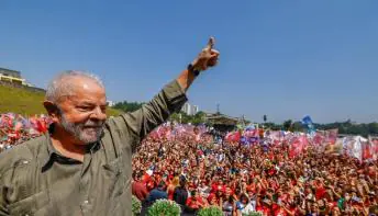 Pesquisa Datafolha: Lula atrai mais votos que Bolsonaro entre indecisos de baixa renda