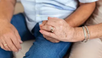 Pessoas acima de 70 anos podem se casar com partilha de bens, diz STF
